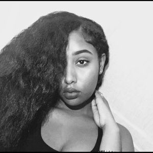 Meet your Posher, Nina